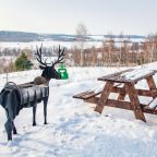 Шале (С горячей купелью на 3 человек), Загородный отель Шале у воды