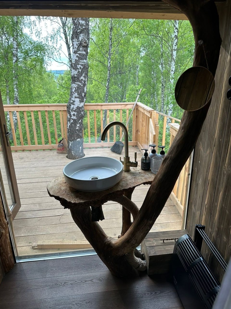 Шале (ДОМ №11 МИНИ-ДОМИК НА ДЕРЕВЕ), Глэмпинг На краю земли