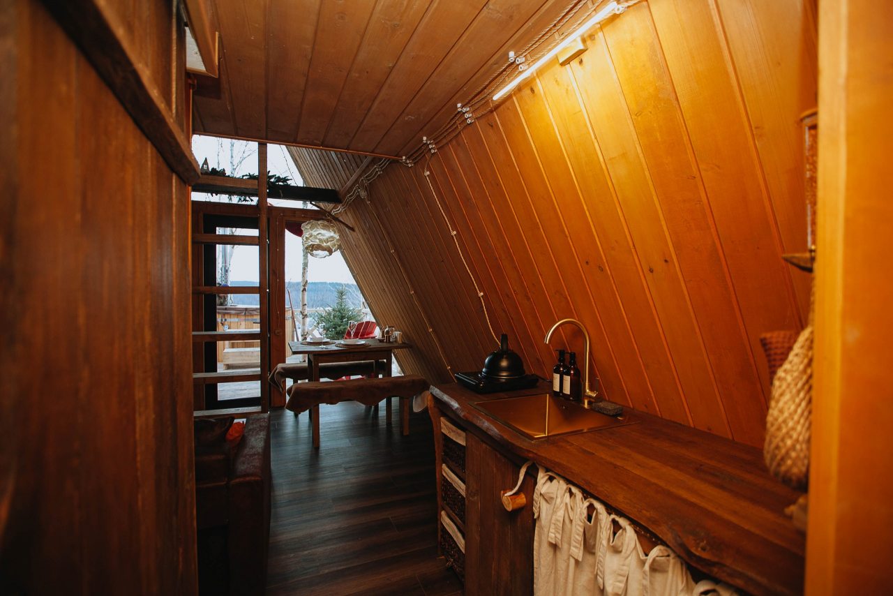 Шале (ДОМ №12 ВЫСОТНЫЙ ДОМ А-ФРЕЙМ), Глэмпинг На краю земли