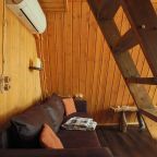 Шале (ДОМ №12 ВЫСОТНЫЙ ДОМ А-ФРЕЙМ), Глэмпинг На краю земли