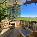 Шале (ДОМ №14 ГОСТЕВОЙ АМБАР), Глэмпинг На краю земли