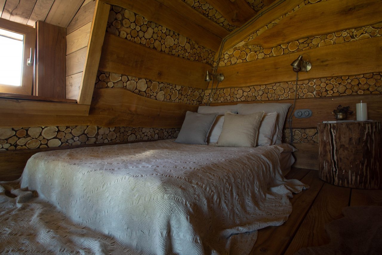 Шале (ДОМ №15 ГОСТЕВОЙ АМБАР), Глэмпинг На краю земли