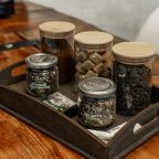 Люкс, Отель Моррис