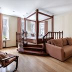 De Luxe (Делюкс с видом на Невский проспект(РЕМОНТ ФАСАДА до 01.10.25)), Отель АпартПейдж Невский