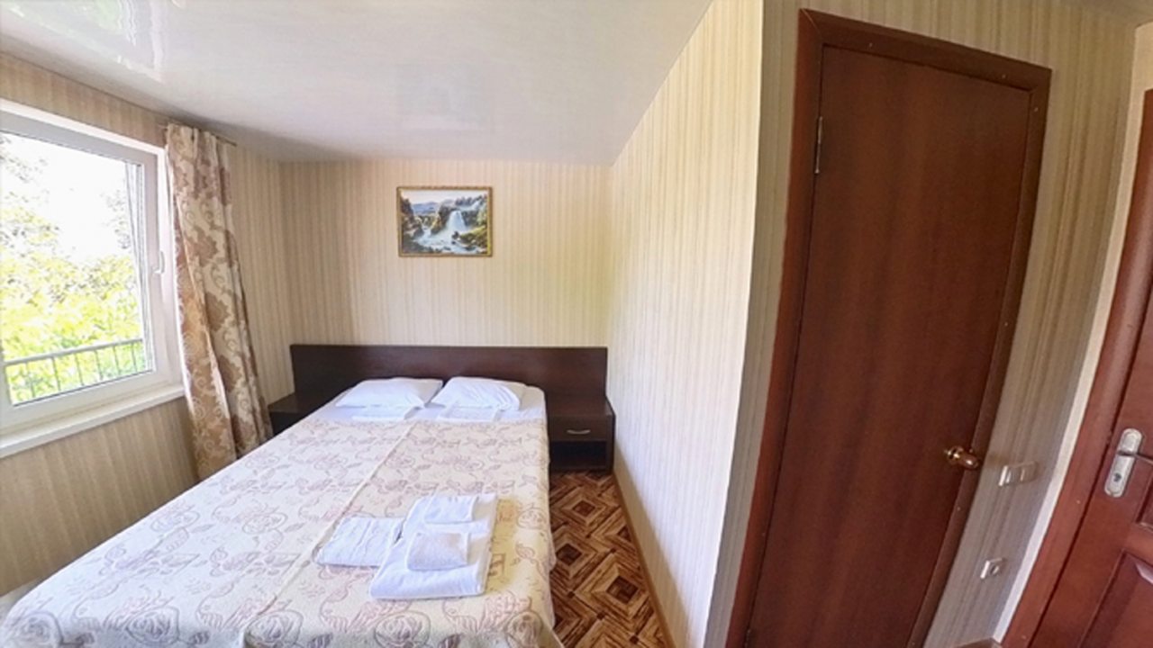 Двухместный (Стандарт с балконом и видом на горы), Гостиница Огонек