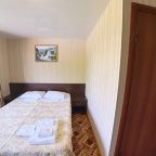 Двухместный (Стандарт с балконом и видом на горы), Гостиница Огонек