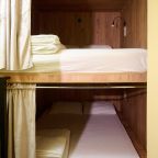 Шестиместный (Общий 6-местный номер с 2-мя двуспальными кроватями), Хостел Ошарский