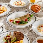 Завтрак в номер, Отель Поинт Академиа