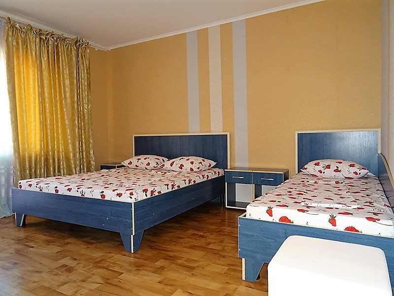 Четырехместный (четырехместный комфорт) отеля Gala Paradise, Новофёдоровка, Крым