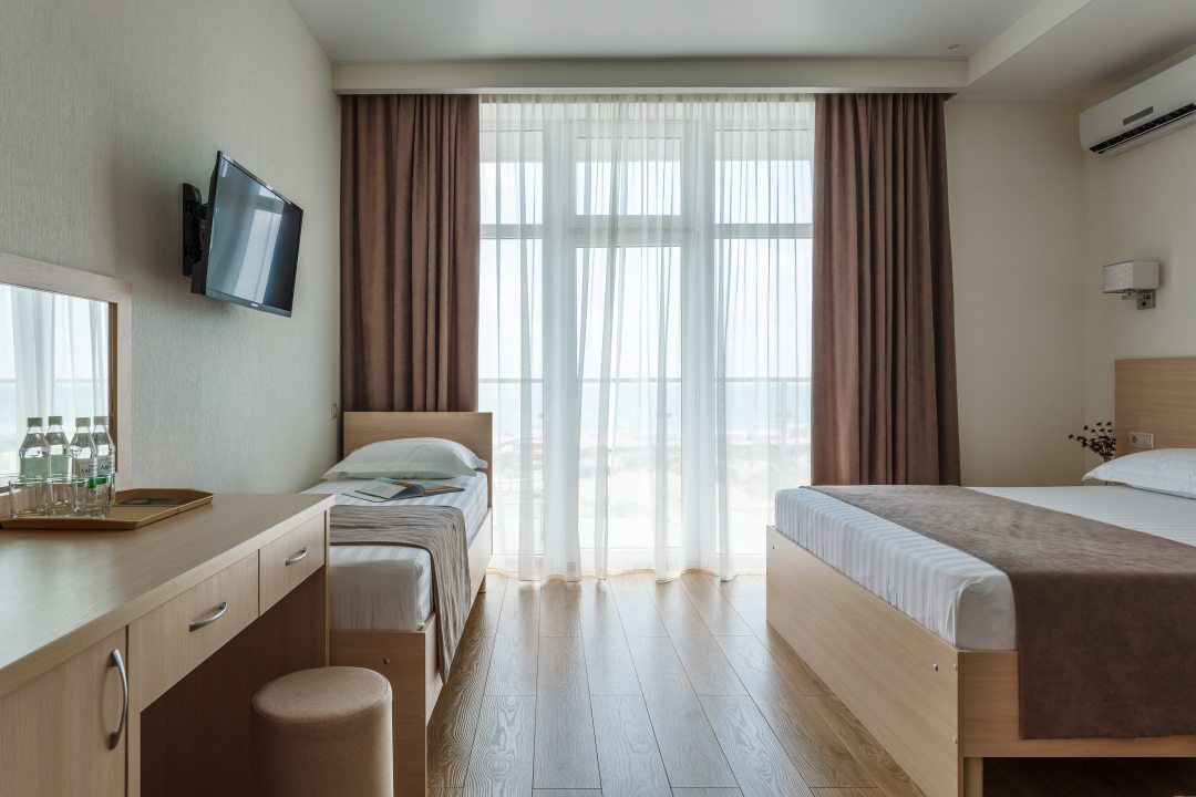 Трехместный (Стандарт, С видом на море на высоком этаже) отеля Del Mar Inn, Витязево