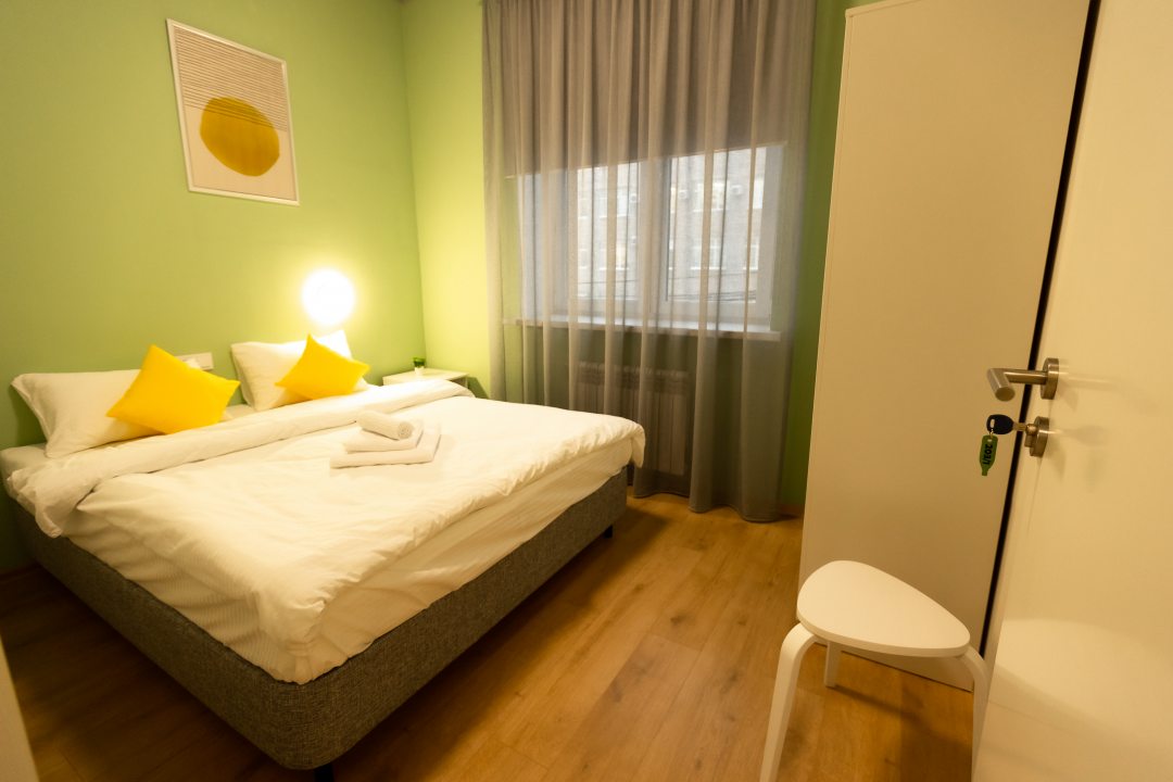Двухместный (Стандартный двухместный номер с одной двуспальной кроватью, с удобствами в блоке) отеля Лимонад, Ярославль