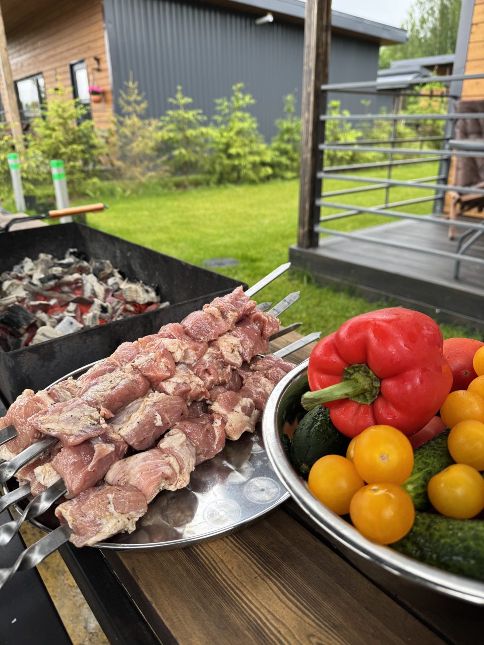 Мангальная зона с беседкой для уютных вечеров