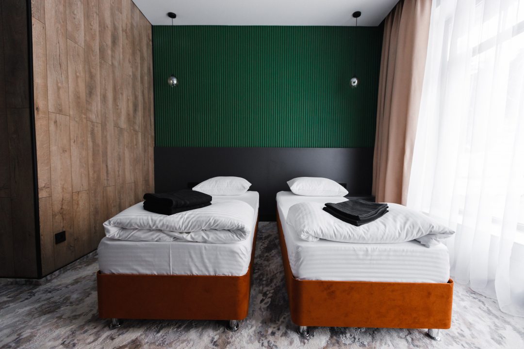 Двухместный (Двухместный номер с 2 отдельными кроватями) отеля Dombay Winter Hall, Домбай