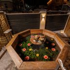 Банный чан, Отель Dombay Winter Hall