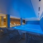 Бассейн с подогревом, Отель Dombay Winter Hall