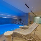 Бассейн с подогревом, Отель Dombay Winter Hall