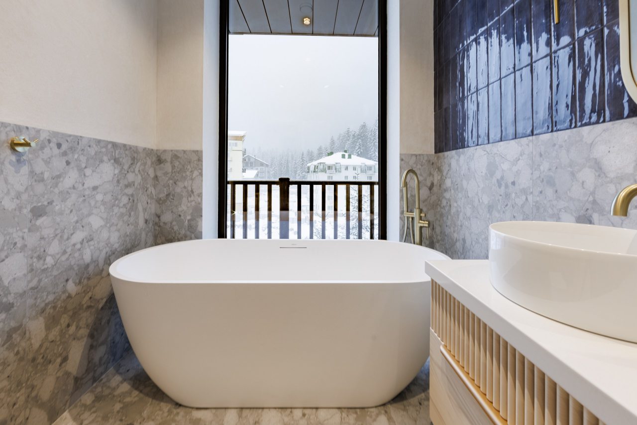 Люкс (С Балконом), Отель Dombay Winter Hall