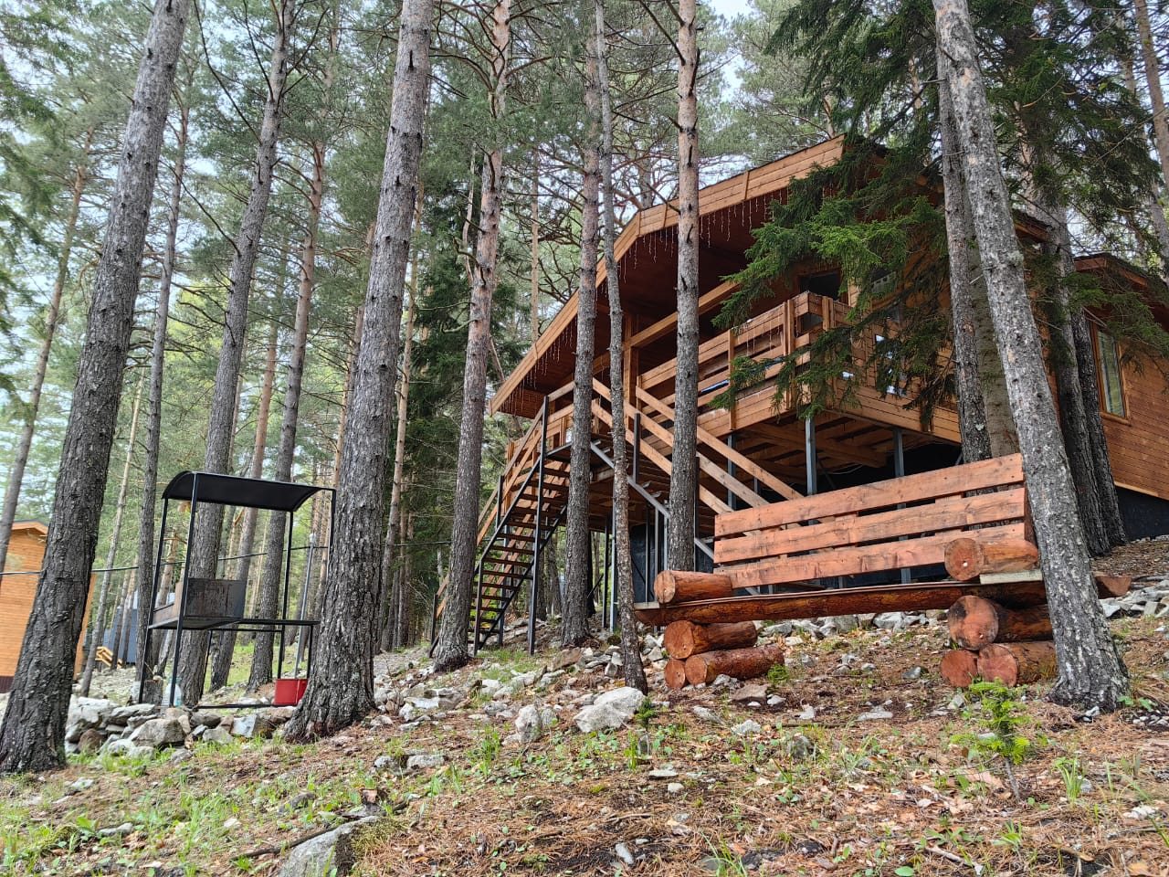 Шале (Шале для семьи), Отель Нарния