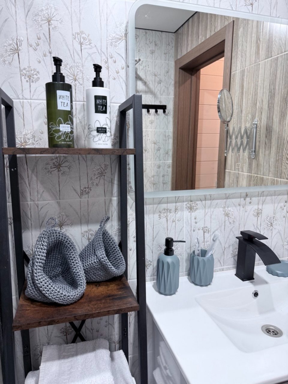 Двухместный (Горный приют для души), Отель Нарния