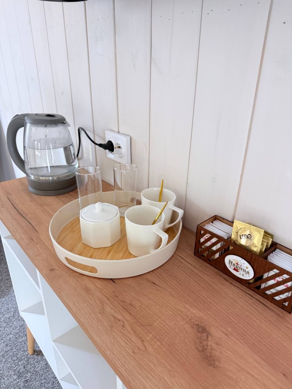 Двухместный (Горный приют для души), Отель Нарния