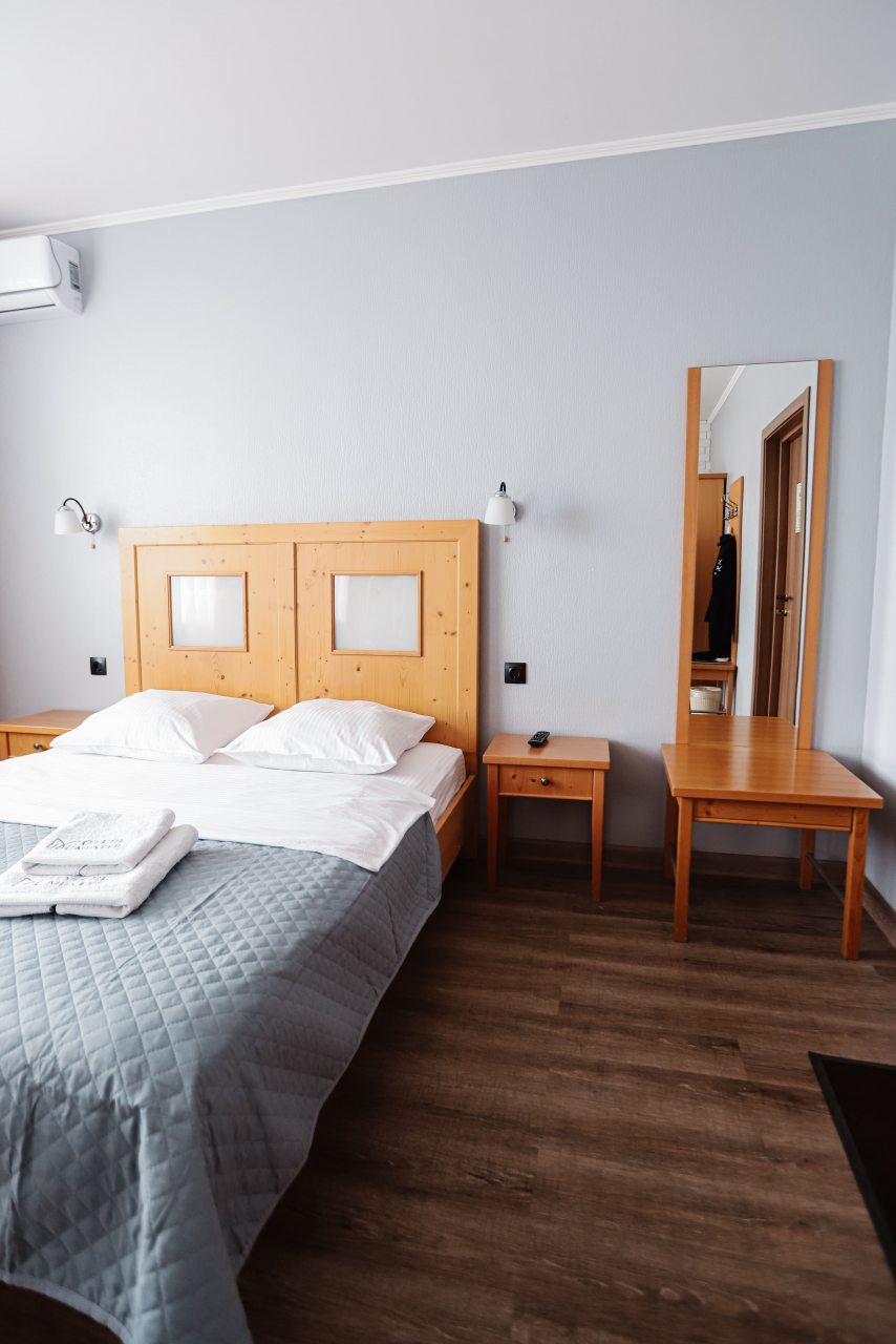 Двухместный (Двухместный номер премиум класса с двухспальной кроватью) гостиницы Скандия, Тюмень