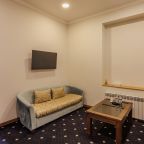 Двухместный (Senior Suite with balcony), Отель Central City