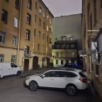 Двор здания в котором расположен отель