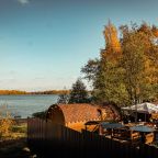 Вид на озеро, Загородный отель ЁLKI A-frame Правдино Lake