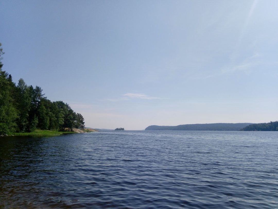 Ладожское озеро и пляж, в 400м от дома по хорошей дороге