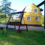 Детская площадка, Уютный дом в Карелии в окружении леса