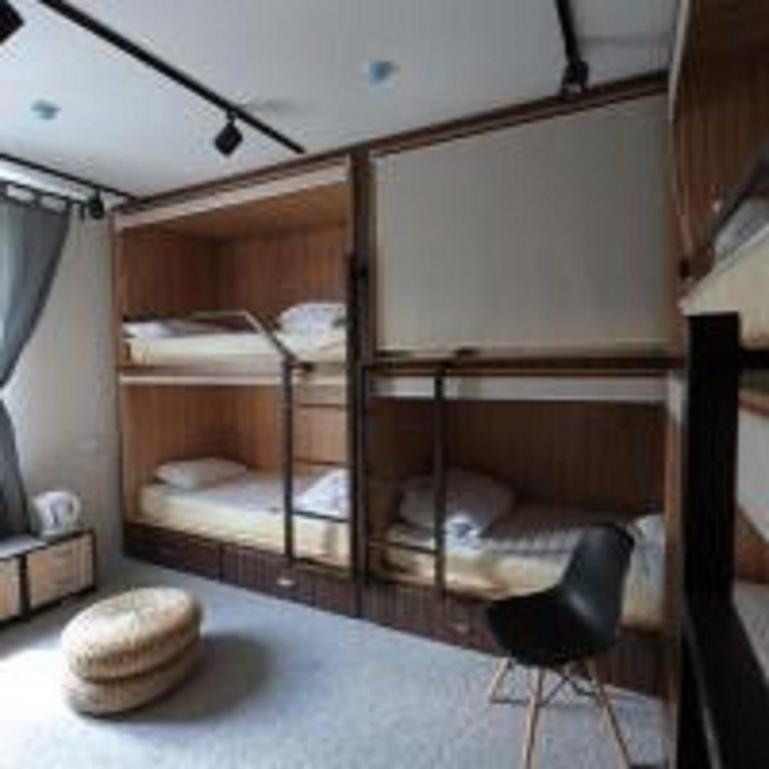 Восьмиместный (кровать в общем восьмиместном  номере для мужчин) хостела Live in Syzran, Сызрань