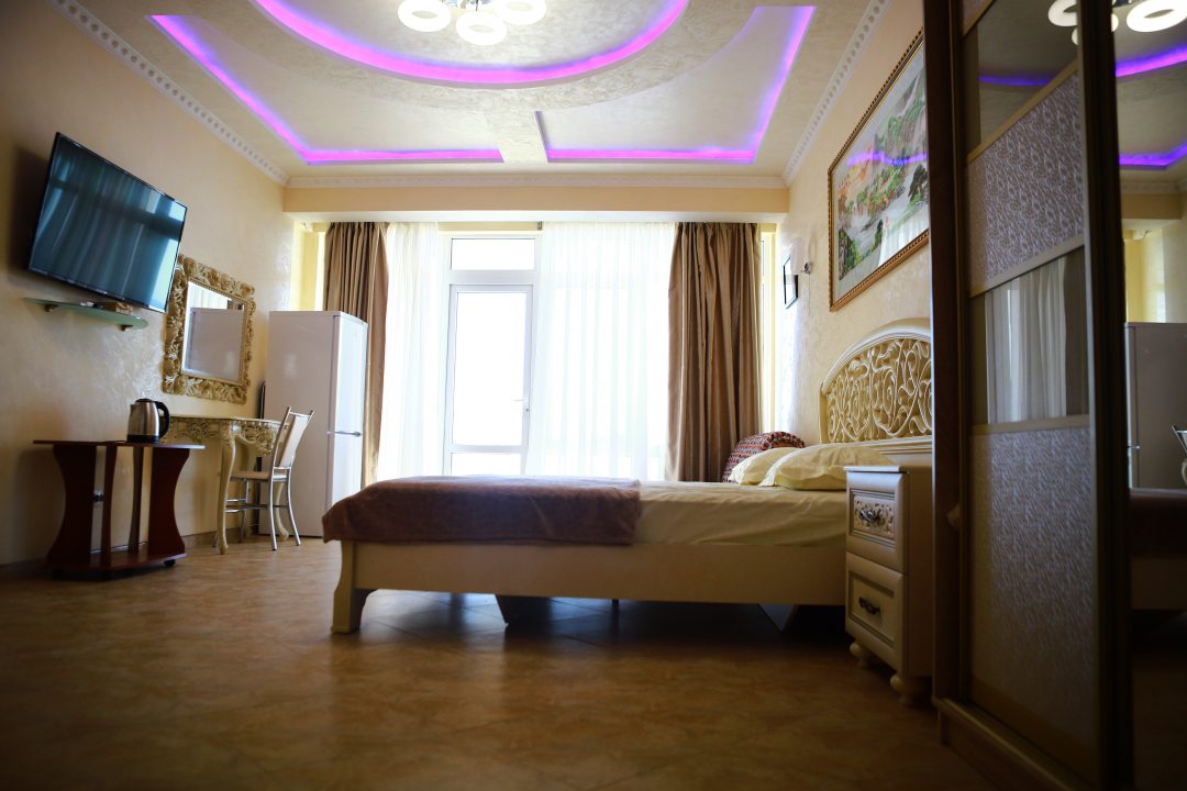 Люкс (Улучшенный с видом на море) гостевого дома №10, Морское, Крым