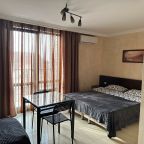 Двуспальная кровать, дополнительное место