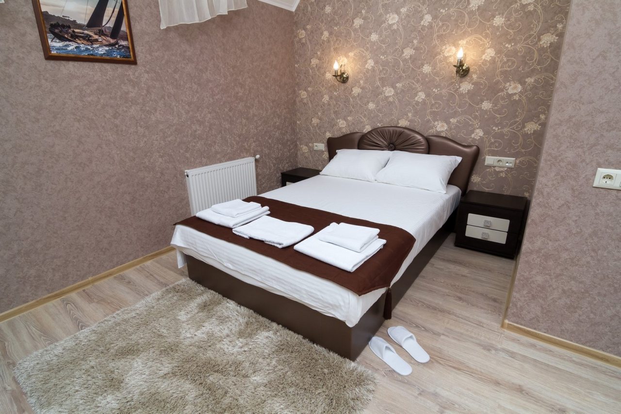 Апартаменты (Двухкомнатные апартаменты) гостевого дома Чёрное море, Феодосия