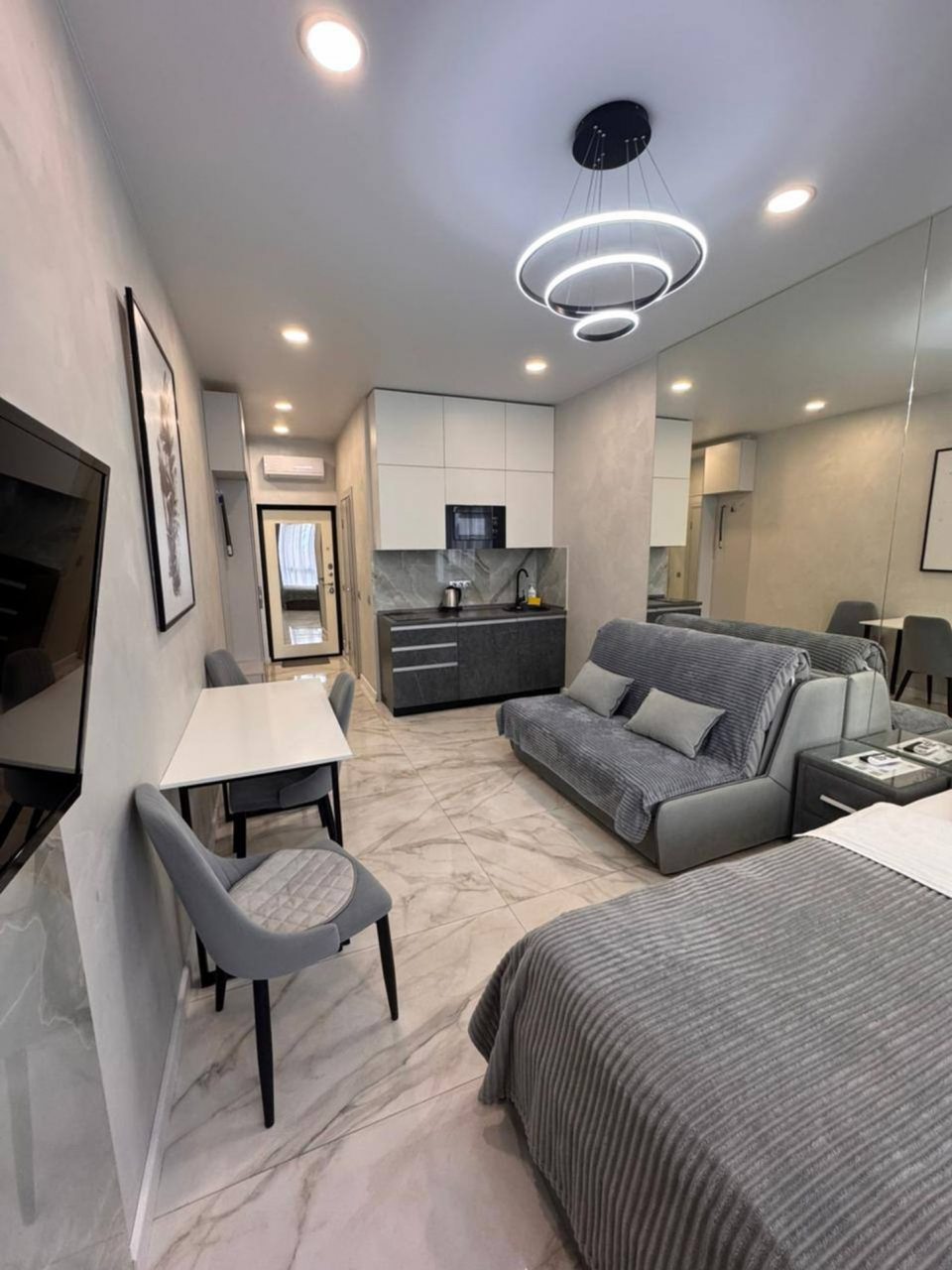 Апартаменты (Семейные студио 255), Апартаменты Сочипосуточно на Депутатской