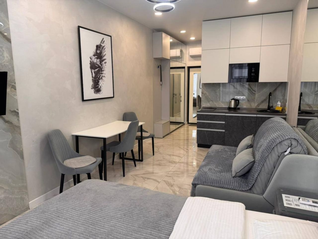 Апартаменты (Семейные студио 255), Апартаменты Сочипосуточно на Депутатской