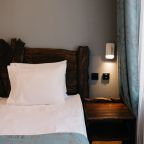 Люкс (Шале), Гостиница Шервуд