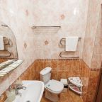 Студио (Студио), Отель Нинель