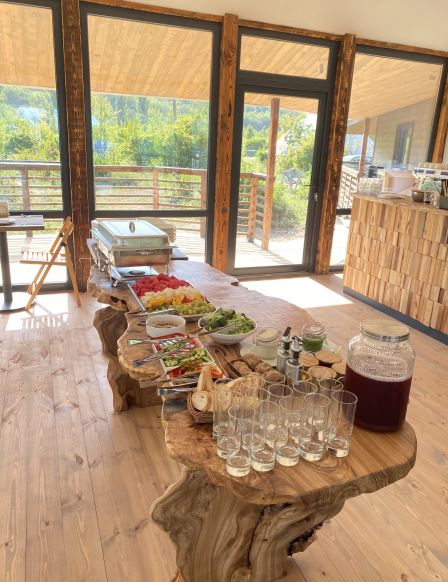 Шведский стол, Глэмпинг Ananda Glamping