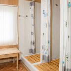Ванная комната на базе отдыха Chekhoff Village, Южная Озереевка