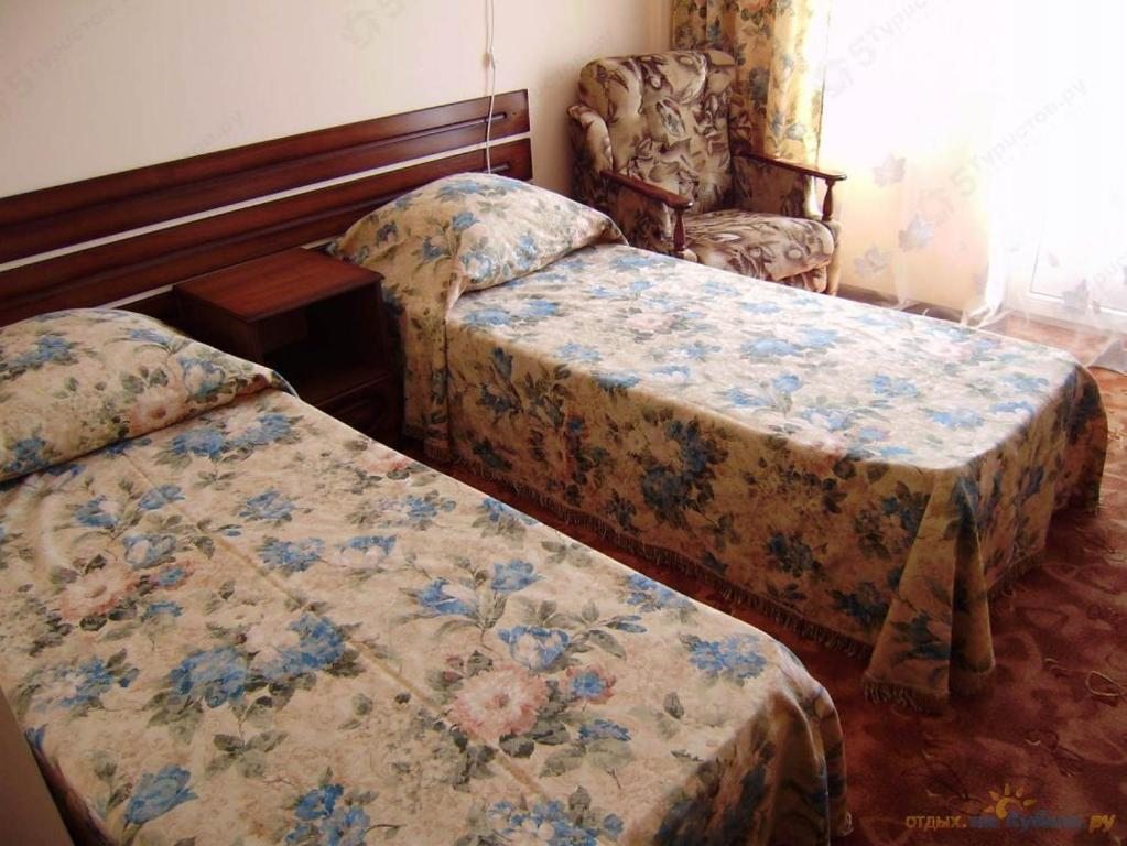 Двухместный (Двухместный с двумя отдельными кроватями) гостевого дома Кирова 30, Анапа