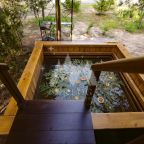 Горячая купель, Загородный отель Berloga Country Resort