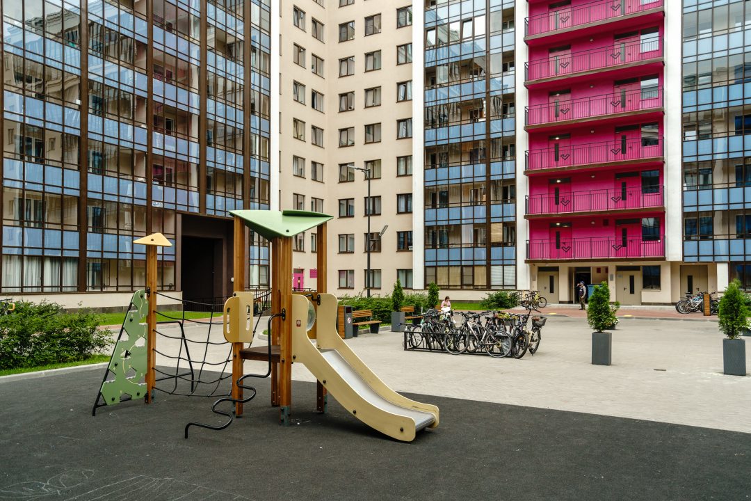 Детская площадка апарт-отеля LIKE, Санкт-Петербург. Апартаменты LIKE