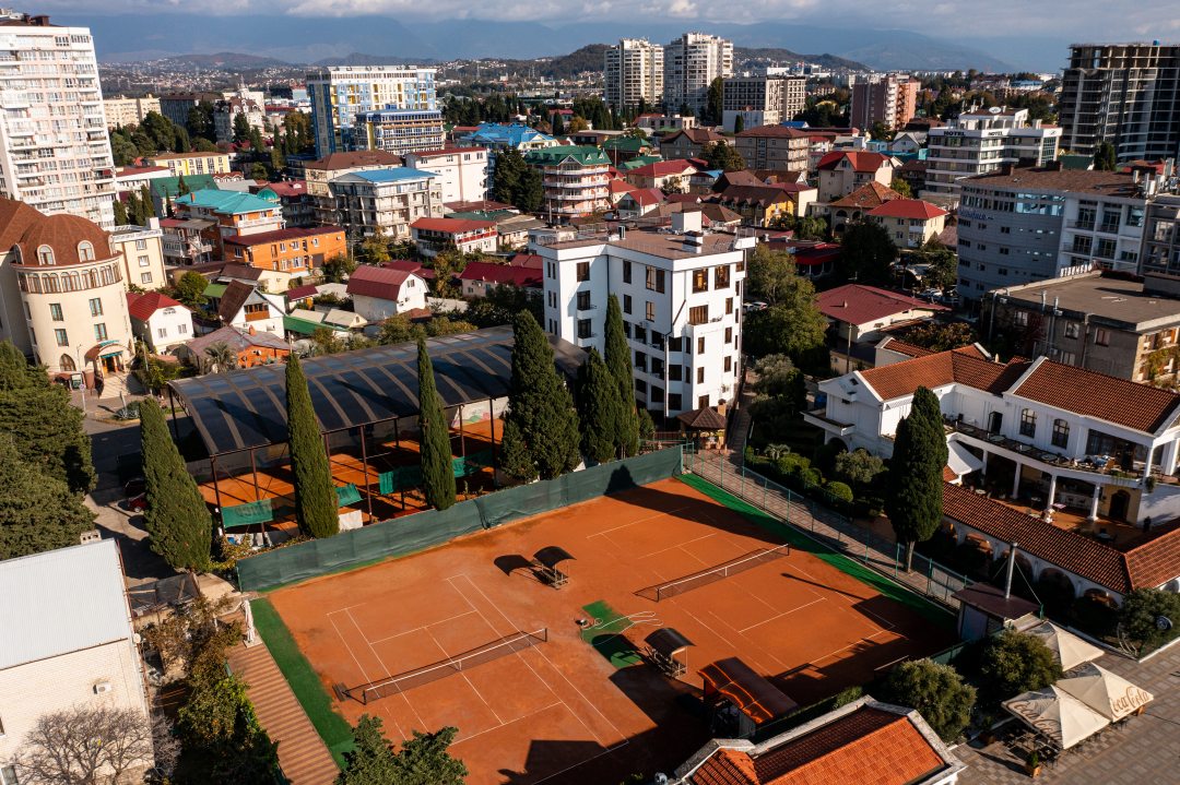 Теннисный корт, Отель Golden Tennis Club