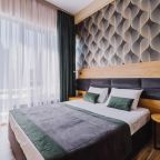 De Luxe, Отель The LOFT Inn