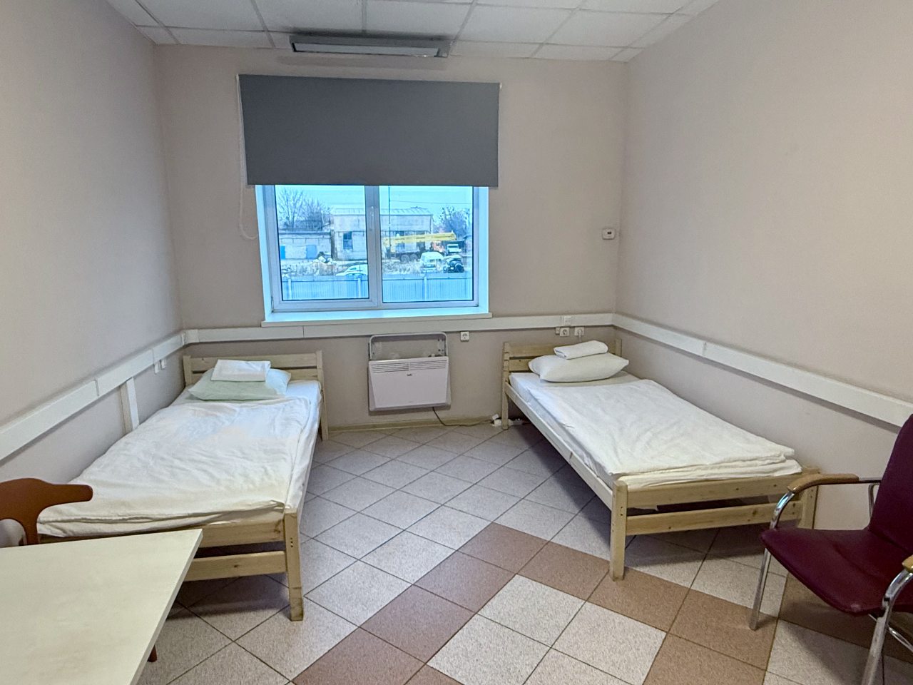 Двухместный (С 2 односпальными кроватями с электронным замком), Хостел Невский