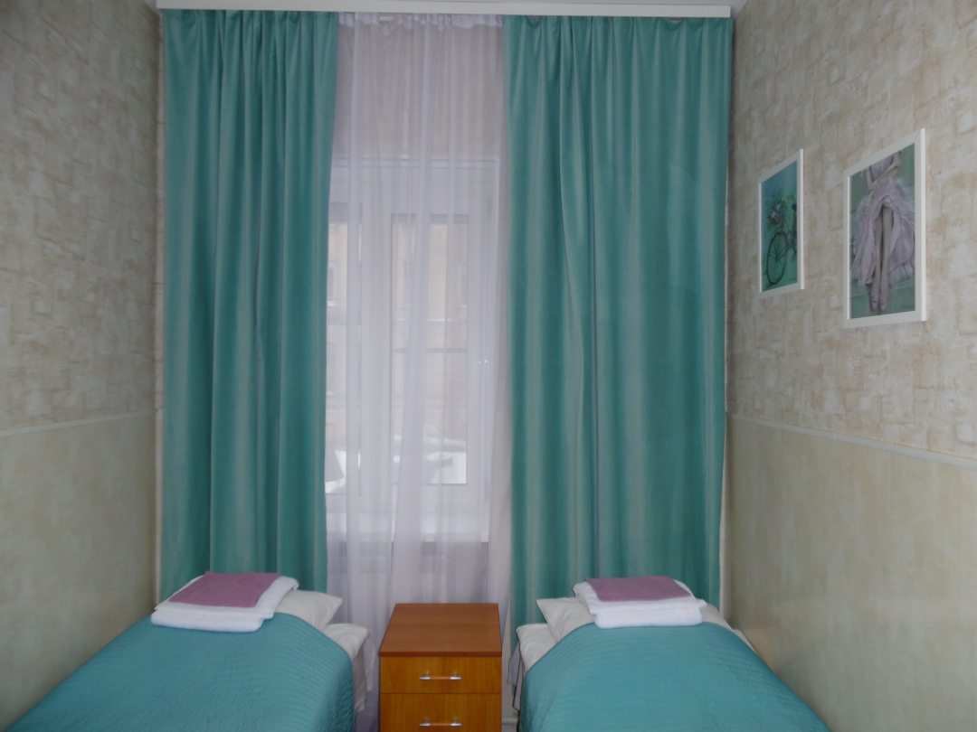 Двухместный (Двухместный номер с 2 отдельными кроватями и ванной комнатой на 2 номера) гостевого дома Бон-Аппарт, Санкт-Петербург