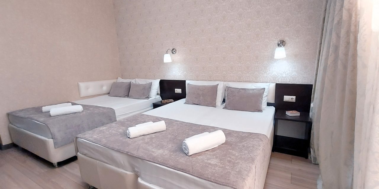 Четырехместный (Стандартный с французким балконом), Гостевой дом Отель 777