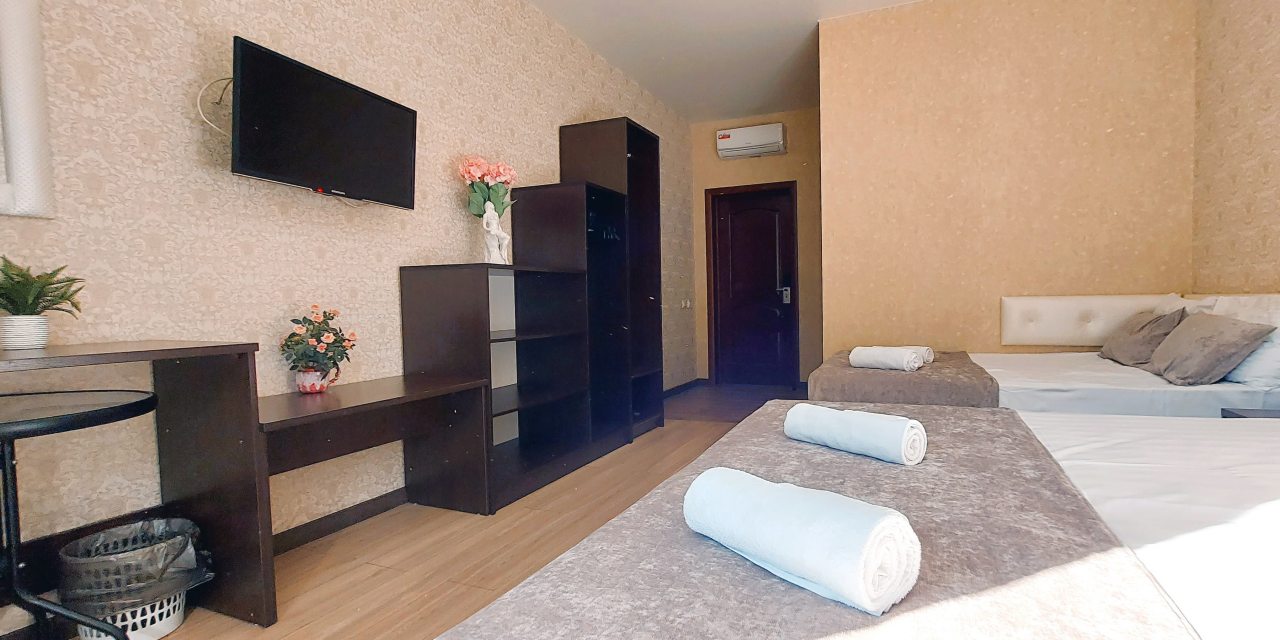 Четырехместный (Стандартный с французким балконом), Гостевой дом Отель 777