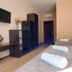 Четырехместный (Стандартный с французким балконом), Гостевой дом Отель 777